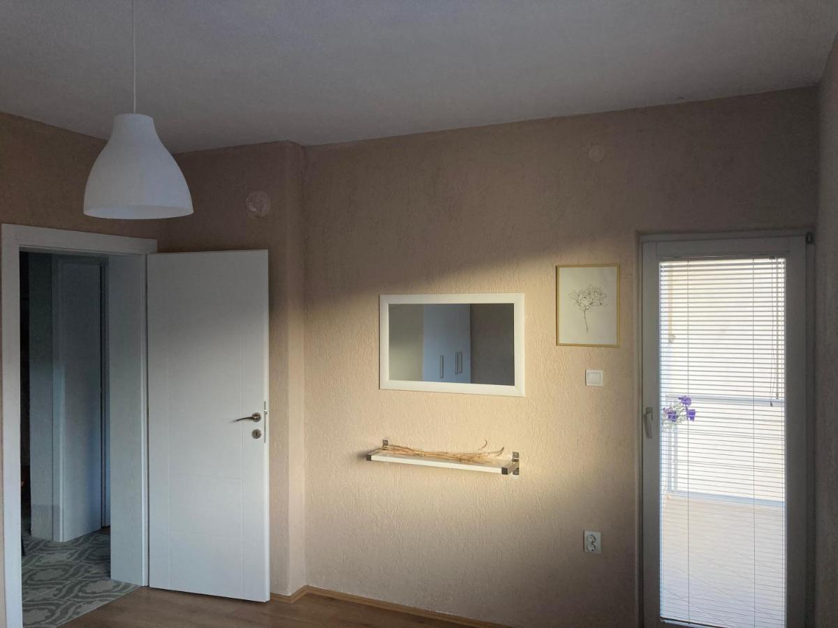 Eli&kire's Apartment *